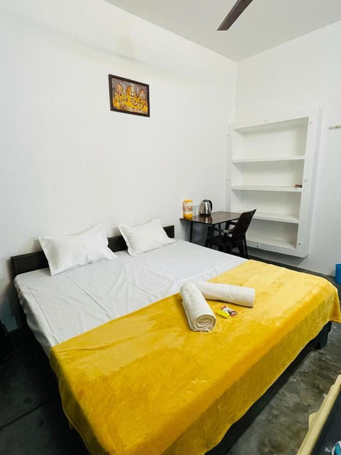 Shree Balaji Homestay Ayodhya ภายนอก รูปภาพ
