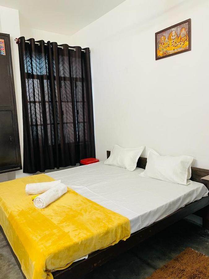 Shree Balaji Homestay Ayodhya ภายนอก รูปภาพ