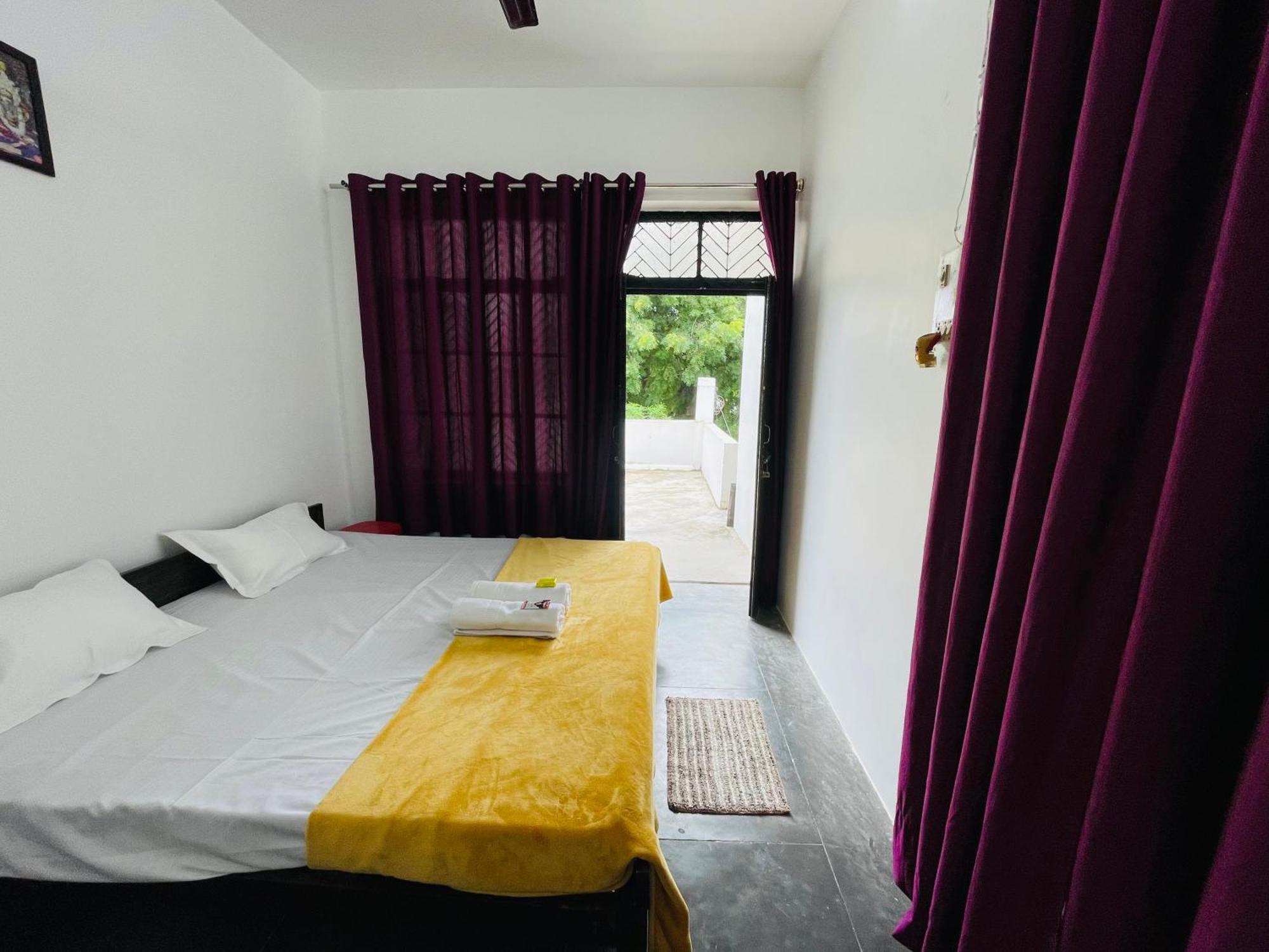 Shree Balaji Homestay Ayodhya ภายนอก รูปภาพ